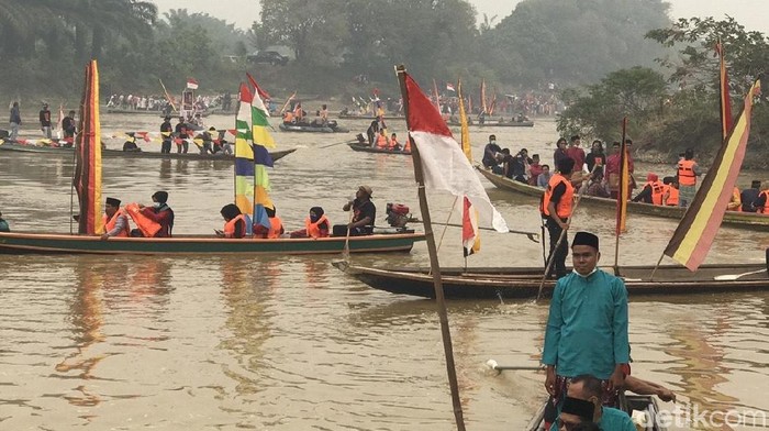 Meriahnya Festival Pamalayu di Dharmasraya