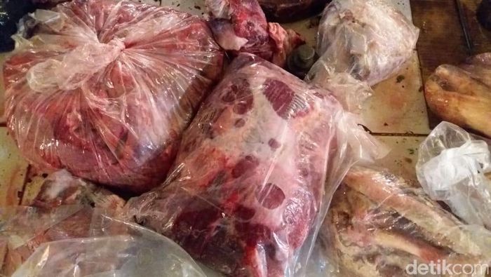 Foto: Daging Kerbau di Pasar Jatinegara (Anisa Indraini/detikcom) Foto: Daging Kerbau di Pasar Jatinegara (Anisa Indraini/detikcom)
