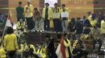 Gedung DPRD Sumbar Porak Poranda Imbas Aksi Demo Mahasiswa
