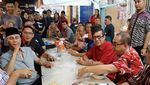 Ini Momen Seru Menteri Hukum dan HAM, Yasonna Laoly Saat Kulineran