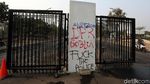 Sedih, Kawasan GBK Jadi Sasaran Vandalisme Demonstran
