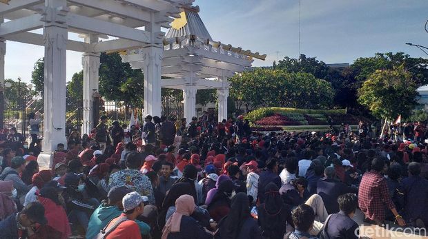 Demo mahasiswa terpecah di dua lokasi/