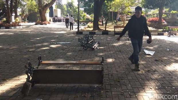 Sempat Ricuh, Ketua DPRD Kota Magelang Temui Pendemo