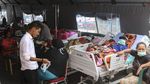 Korban Luka Gempa Ambon Dirawat di Tenda Darurat