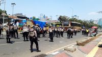 Aparat Kembali Siaga di Jl Gatsu Dekat Gedung DPR Siang Ini