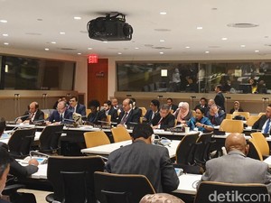 Menlu Retno Tawarkan 4 Poin Penting Repatriasi Rohingya ke Negara-negara OKI