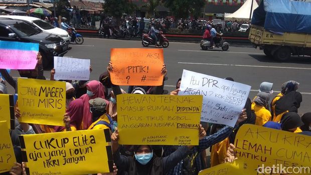 Mahasiswa dan Pelajar Bergabung dalam Aksi #MagelangBergerak