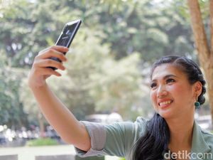 Samsung Siapkan Ponsel dengan Kamera Bawah Layar