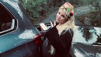 Ini penampilan Jessica saat hamil pada awal tahun lalu. Dok. Instagram/jessicasimpson