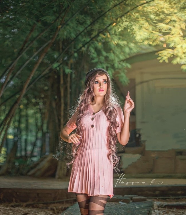 Punya wajah imut, Shafieqa ternyata sudah memiliki dua anak. Di tengah kesibukannya menjadi istri dan ibu, Shafieqa megaku tetap bisa menjalani hobinya berdandan dan berpenampilan seperti cosplay.  Foto: Instagram @@fykaaschaa