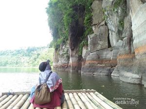 Ranu Agung Probolinggo, Keindahan Danau Vulkanik Bertebing Tinggi