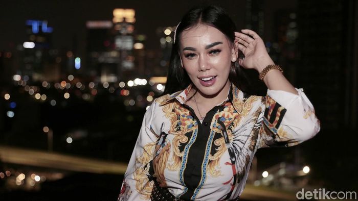 Bebby Fey Bebby Fey saat berkunjung ke kantor detikcom.