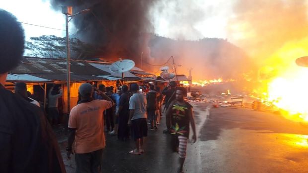  Ratusan kios di Oksibil, Papua dibakar, Kamis (26/9/2019)
