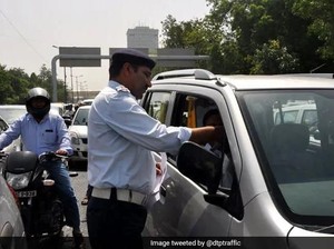 Sopir Taksi di India Ditilang Kalau Tak Bawa Kondom?