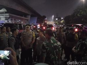 Kapolri dan Panglima TNI Datangi Lokasi Rusuh di Slipi