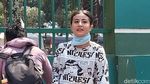 Dear Pejabat dan Pendemo, Nggak Ikut Bersih-bersih Bareng Awkarin?