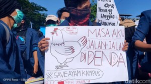 Aksi-aksi Santuy Mahasiswa yang Menghibur saat Demo Ini Viral 