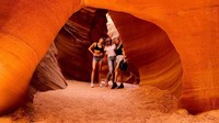 Zion National Park sendiri merupakan salah satu taman nasional di Negara Bagian Utah, Amerika Serikat. Miley berlibur bersama keluarganya. (Foto: Instagram @mileycyrus)