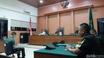 Prada Deri Terus Menunduk Saat Divonis Penjara Seumur Hidup
