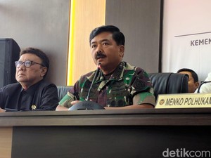Panglima Jelaskan soal Gas Air Mata Masuk ke Mes Pati TNI AL Lumba-lumba