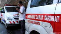 Ini mobil yang diduga membawa batu dan molotov, sejumlah mobil ambulance tersebut akhirnya diamankan di Polda Metro, Jakarta. Kamis (26/9/2019).