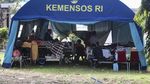Korban Luka Gempa Ambon Dirawat di Tenda Darurat