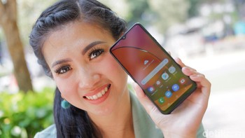 Ponsel ini ditenagai Snapdragon 450 berkecepatan 1,8 GHz. Diracik bareng RAM 3 GB dan 4 GB. Memori internalnya 32 GB dan 64 GB. (Foto: Adi Fida Rahman/detikINET)