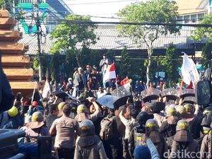 Tolak Presiden 3 Periode, Mahasiswa Surabaya Siap Turun ke Jalan 11 April