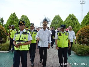 Menhub Akan Perpanjang Runway Bandara Rendani Manokwari