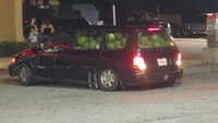 Kira-kira siapa ya yang membeli semangka sebanyak ini? Sampai-sampai seluruh muatan mobil berupa semangka! Foto: Istimewa