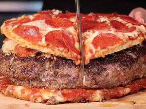 5 Burger Hybrid, Dikawinkan dengan Pizza hingga Pancake