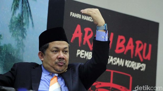 Wakil Ketua DPR Fahri Hamzah meluncurkan dua buku hasil pemikirannya. Buku tersebut berjudul 