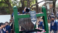 Masing-masing enceh mempunyai nama tersendiri, seperti enceh Kasunanan Surakarta bernama Nyai Siyem dan Kyai Mendung. Sedangkan dua enceh Kasultanan Ngayogyakarta masing-masing bernama Kyai Danumaya dan Nyai Danumurti.