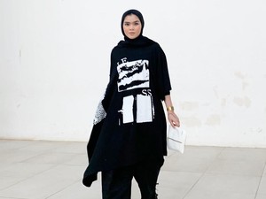 Sivia Azizah: Dari Blink Kini Jadi Hijabers Hypebeast