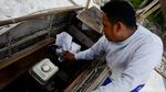 Lewat Perahu Kecil, Kamarahan Sukses Sarjanakan Anak
