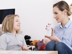 Kapan Sebaiknya Beri Edukasi Seksual ke Anak?