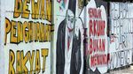 Mural Tolak RKUHP Mejeng di Kawasan Rawamangun