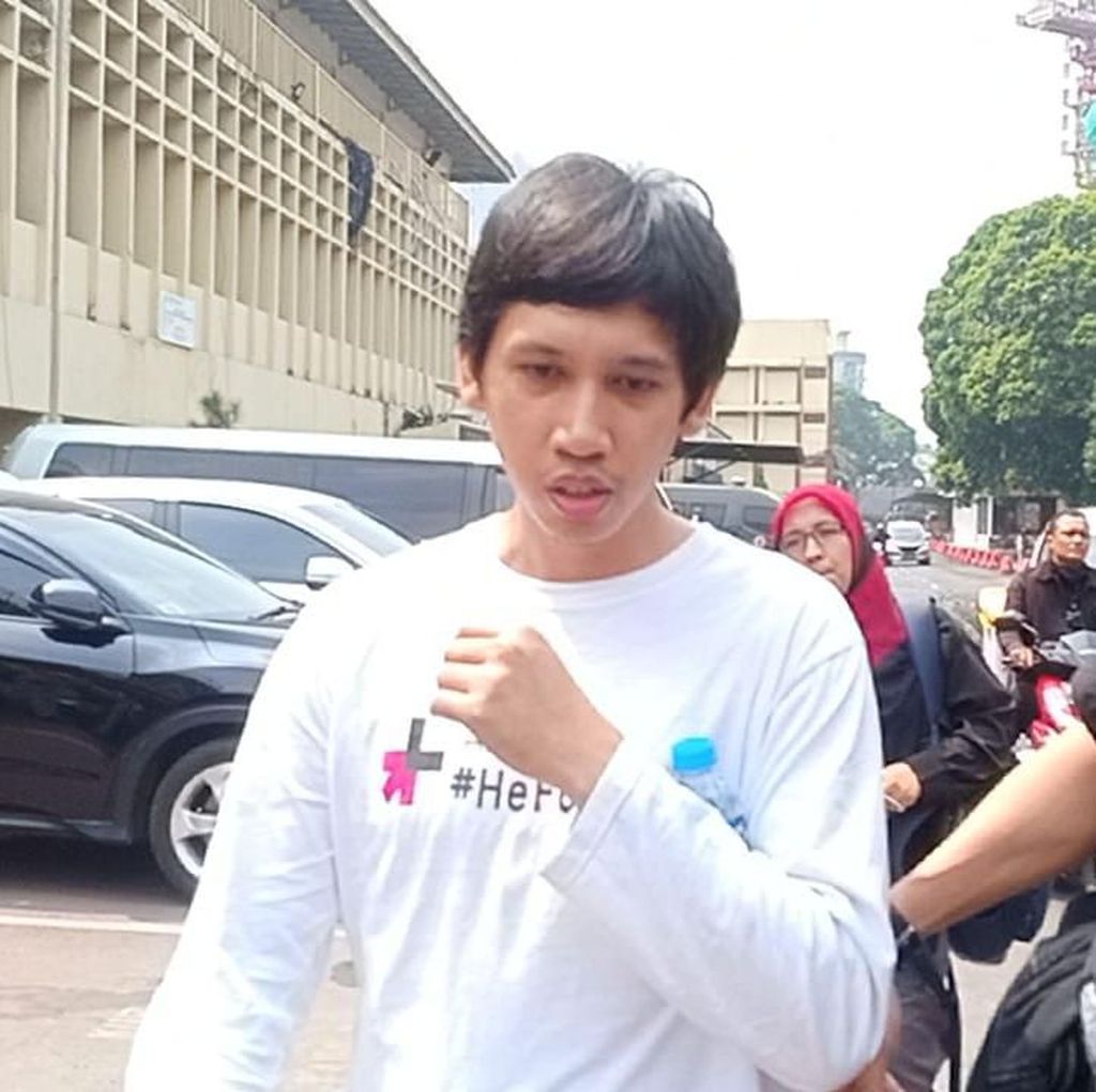 Ananda Badudu Ungkap soal Alasan hingga SOP Penyaluran Dana ke Mahasiswa Ananda Badudu Ungkap soal Alasan hingga SOP Penyaluran Dana ke Mahasiswa