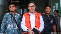 Natan sendiri juga telah dijerat KPK dan saat ini tengah diadili di Pengadilan Tipikor Jakarta. Dalam persidangan, jaksa KPK mendakwa Natan memberikan suap kepada Sukiman sebesar Rp 2,6 miliar dan USD 22 ribu (sekitar Rp 312 juta). Uang suap itu diduga bertujuan untuk mengupayakan Kabupaten Pegunungan Arfak mendapatkan alokasi anggaran yang bersumber dari anggaran pendapatan dan belanja negara (APBN) tahun anggaran 2017, APBN-P TA 2017 dan APBN 2018.