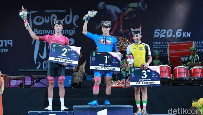 Kakeru Omae, pebalap Jepang, juara etape III International Tour de Banyuwangi Ijen 2019. (Ardian Fanani/detikSport) Kakeru Omae, pebalap Jepang, juara etape III International Tour de Banyuwangi Ijen 2019. (Ardian Fanani/detikSport)