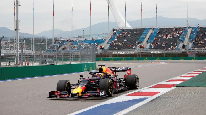 Max Verstappen tercepat di FP2 GP Rusia (Foto: Maxim Shemetov/Reuters) Max Verstappen tercepat di FP2 GP Rusia (Foto: Maxim Shemetov/Reuters)