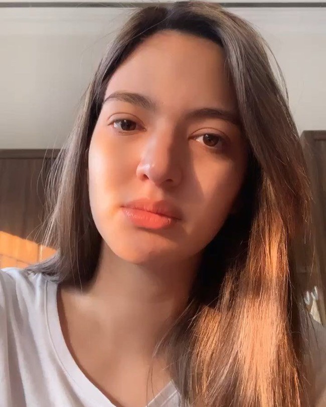 Day off! No make up, nothing! demikian Nia Ramadhani menulis pada keterangan foto yang diunggahnya ke Instagram. Foto: Instagram @ramadhaniabakrie