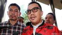 Sebelumnya, KPK menetapkan Imam Nahrawi dan asisten pribadinya, Miftahul Ulum sebagai tersangka. Keduanya diduga menerima suap terkait dana hibah KONI.