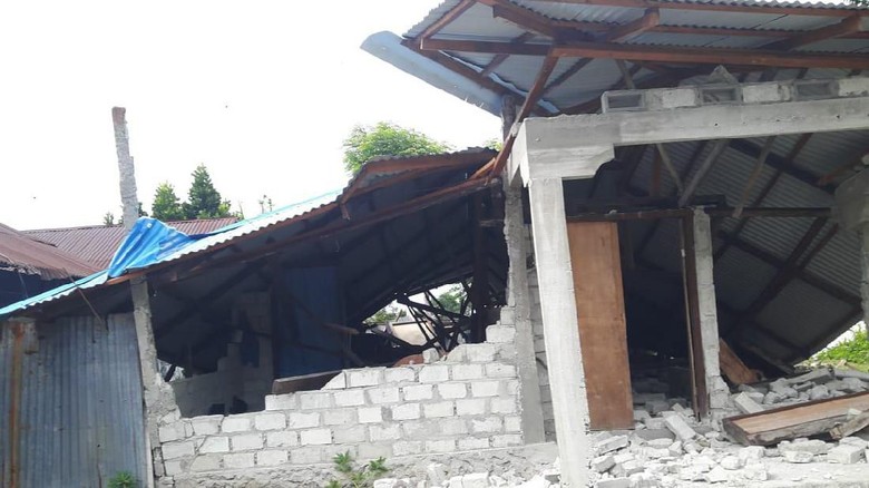 2.675 Rumah Rusak Akibat Gempa Ambon 2.675 Rumah Rusak Akibat Gempa Ambon