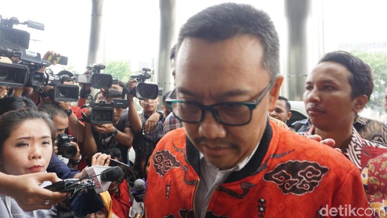 Eks Menpora Imam Nahrawi Tersangka Suap Penuhi Panggilan KPK Eks Menpora Imam Nahrawi Tersangka Suap Penuhi Panggilan KPK