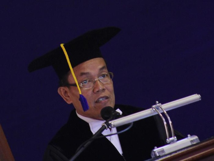Prof M fauzan