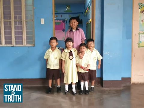 Viral, Penampilan Guru yang Sering Dikira Sebagai Murid karena Baby Face