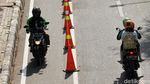 Lagi-lagi, Jalur Sepeda di Jalan Pramuka Dijajah Pemotor Nakal