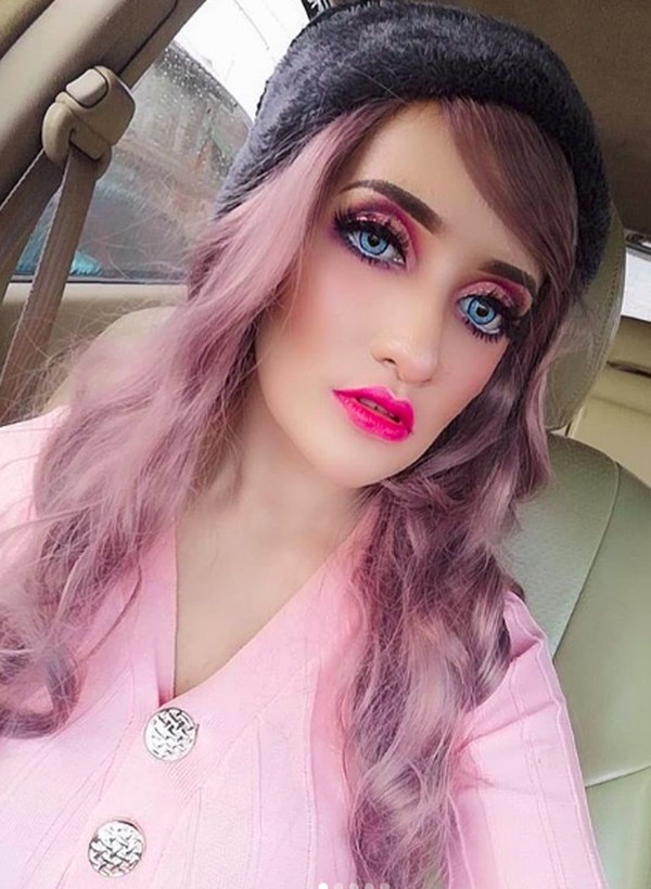 Foto Liburan Ala Barbie Asal Malaysia