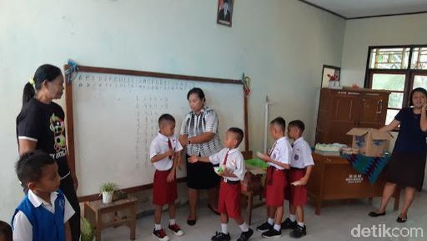 Tradisi Ulang Tahun Anak-anak di Ujung Utara Indonesia